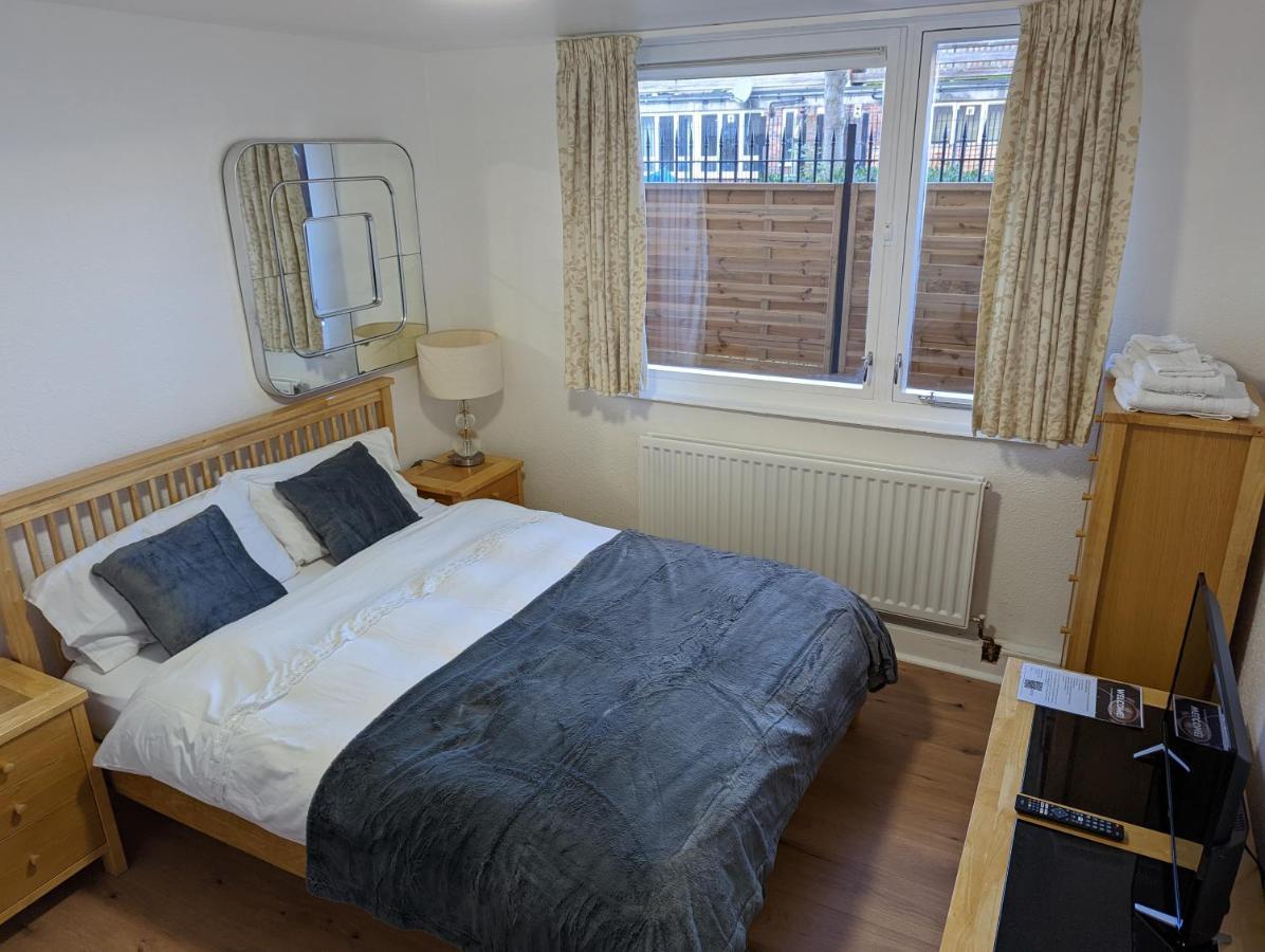 Beautiful Independent Apartment In London Uk Kültér fotó