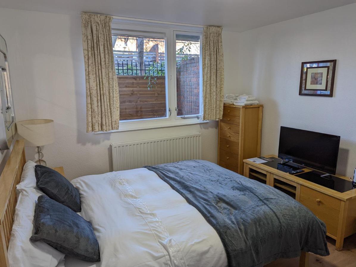 Beautiful Independent Apartment In London Uk Kültér fotó